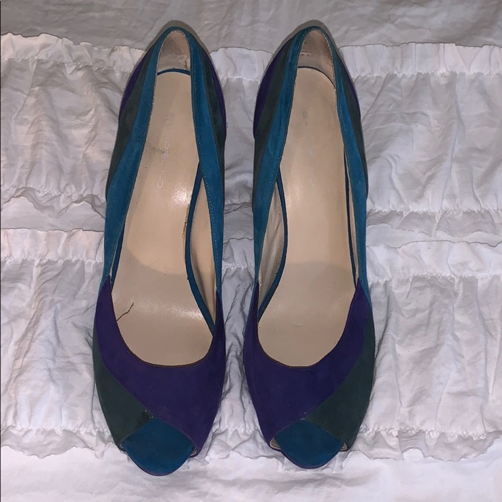 👠 Bandolino MultiColor Suede Peep Toe High Heels
